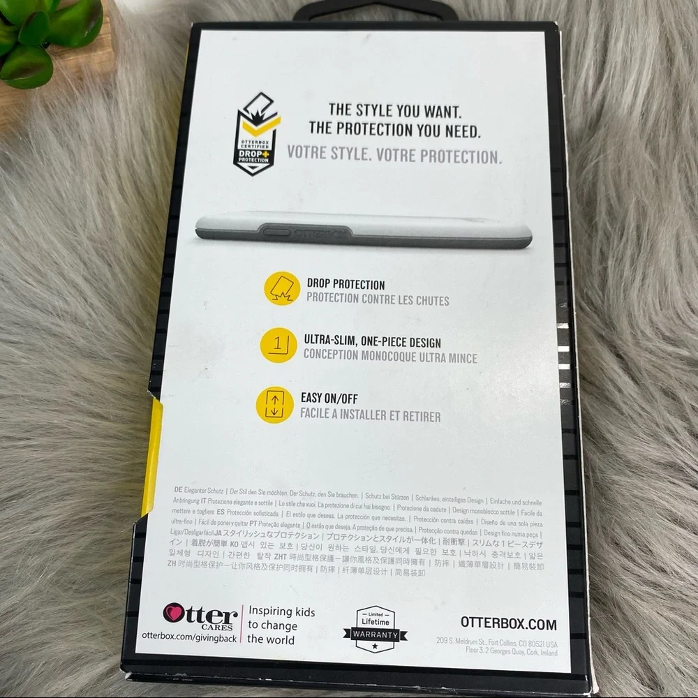 OtterBox Symmetry series Sleek Protection iPhone 8 Plus/ iPhone 7 Plus Clear